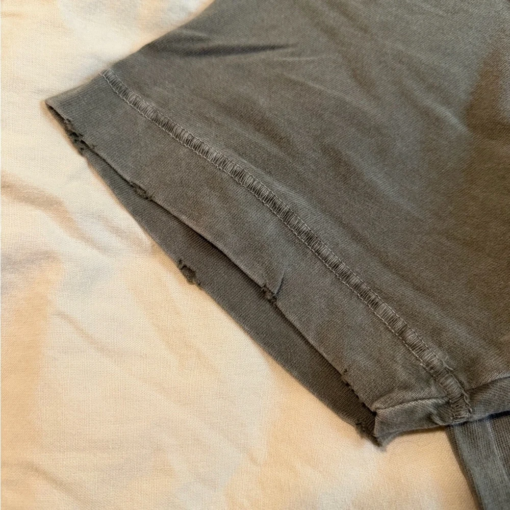 Abercrombie & Fitch Distressed Vintage-Inspired Tee. - Picture 4 of 6